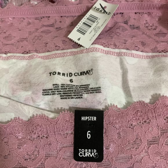 Torrid Hipster Panties Underwear Floral Wide Lace Skulls Plus Size 6 30 - Picture 4 of 4